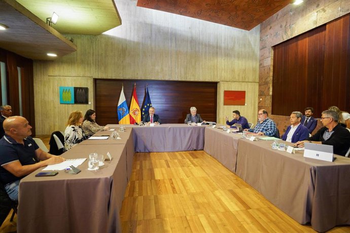 Mesa de trabajo entre Gobierno de Canarias, Fecam, Fecai y sindicatos para abordar la temporalidad en el sector público