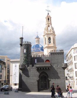 Archivo - Castillo De Fiestas De Moros Y Cristianos De Alcoy