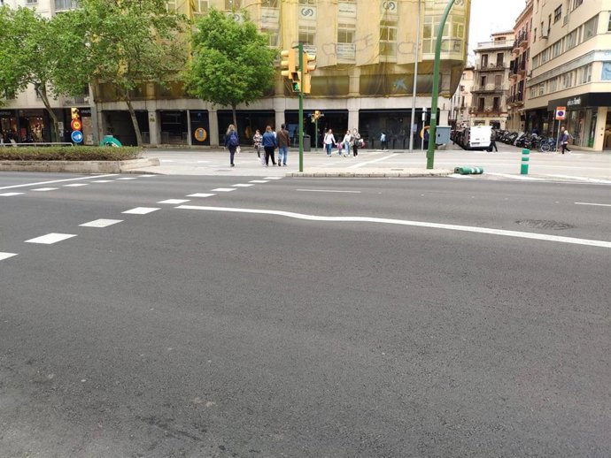 Hoyo en la avenida Alexandre Rosselló que se reparará durante el fin de semana.