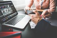 La patronal de consultoras defiende su propuesta de jornada y aplaza las negociaciones del convenio