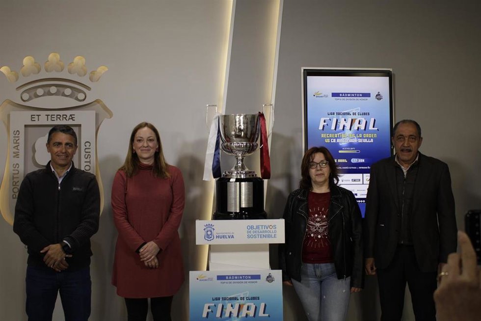 Presentación en el Ayuntamiento de Huelva de la final de la de la Liga Nacional de Clubes de Bádminton, el 'TOP 10 de División de Honor'.