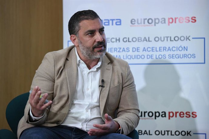 El Head of Insurtech en NTT DATA Europe & LATAM, Richard Calvo, interviene durante un encuentro digital organizado por Europa Press, en el Auditorio Meeting Place, a 21 de abril de 2022, en Madrid (España). 