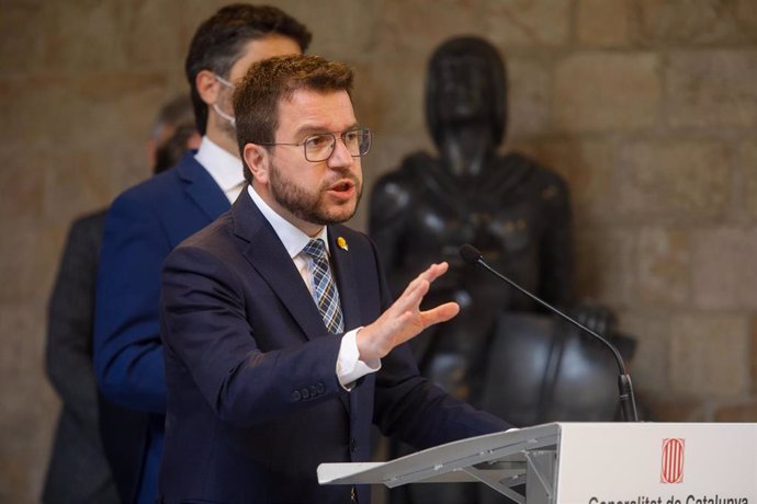 El presidente de la Generalitat, Pere Aragons, comparece tras valorar el supuesto caso de espionaje a independentistas, en el Palau de la Generalitat, a 19 de abril de 2022, en Barcelona, Cataluña (España). El presidente de la Generalitat ha exigido al