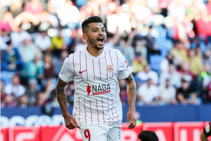 Tecatito Corona of Sevilla FC celebrates a goal during the Santander League match between Levante UD and Sevilla FC at the Ciutat de Valencia Stadium on April 21, 2022, in Valencia, Spain.