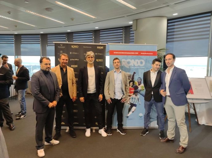 Presentación de la revista de temática histórica y futbolística 'Rondo Magazine'
