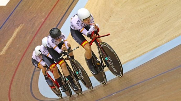 El cuarteto español formado por Tania Calvo, Eukene Larrarte, Naia Amondarain e Isabella Escalera, nuevo récord nacional de persecución