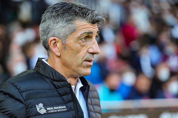 Archivo - Imanol Alguacil, head coach of Real Sociedad, looks on during the Santander League match between Valencia CF and Real Sociedad at the Mestalla Stadium on February 6, 2022, in Valencia, Spain.