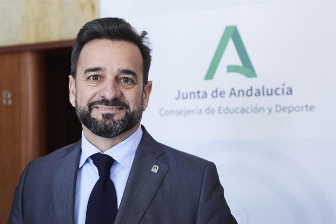 El consejero de Educación y Deporte, Manuel Alejandro Cardenete