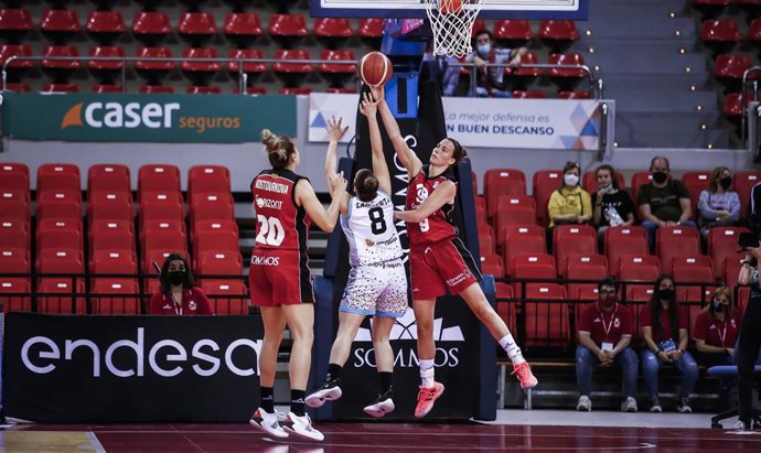 Imagen del partido de la Liga Femenina Endesa entre el Casademont Zaragoza - Campus Promete
