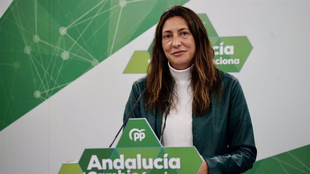 La secretaria general del PP-A, Loles López, en una foto de archivo en rueda de prensa.