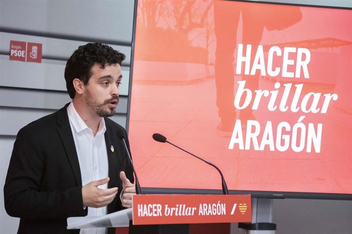 Archivo - El secretario de Organización del PSOE Aragón, Darío Villagrasa.