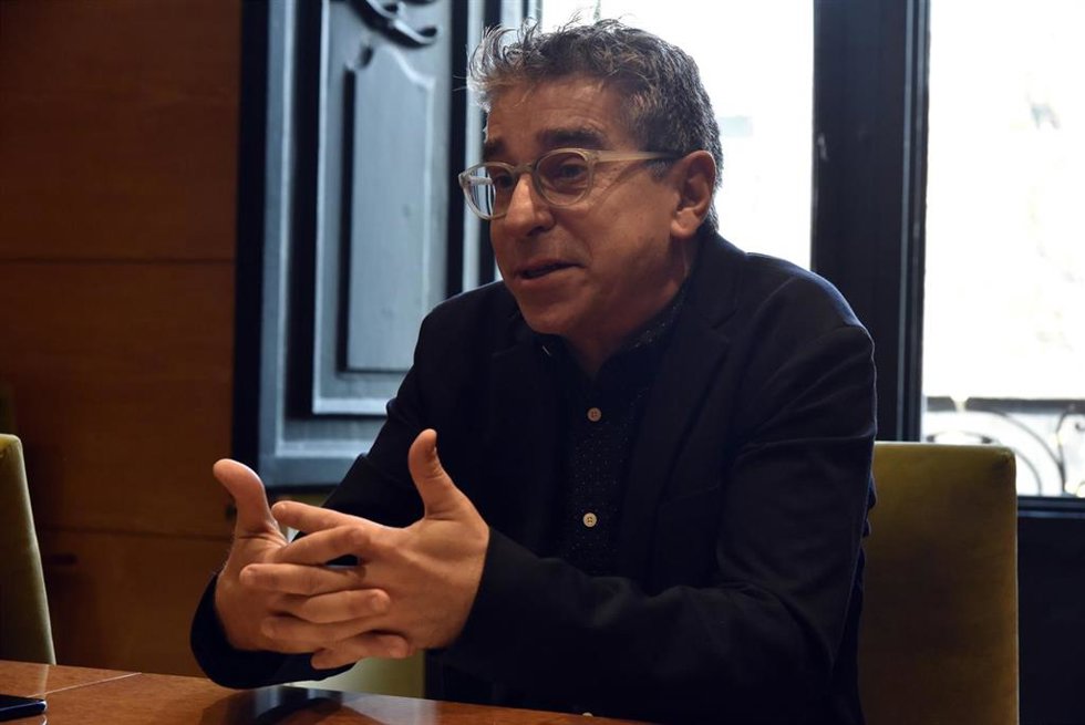 Archivo - El teniente del alcalde de Cultura del Ayuntamiento de Barcelona, Jordi Martí, durante una entrevista para Europa Press en el Palau de la Virreina, a 23 de febrero de 2022, en Barcelona, Catalunya (España).