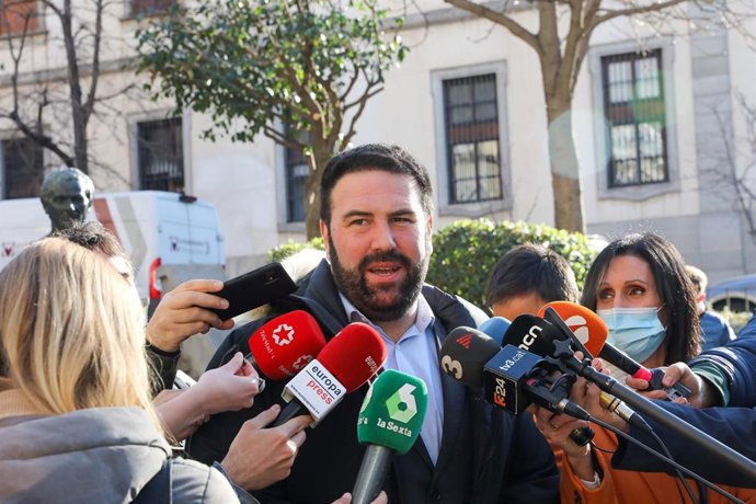 Archivo - El diputado de EH Bildu, Jon Iñarritu.