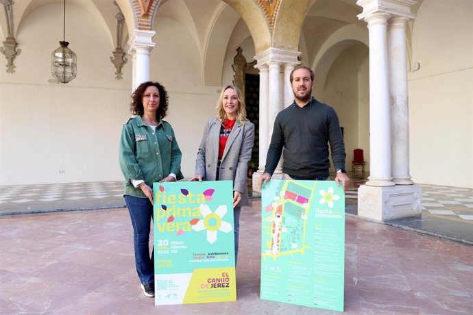 Blasco (centro), en la presentación de la Fiesta de la Primavera de Palma del Río.