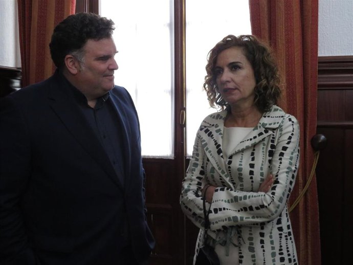 La ministra de Hacienda y Función Pública, María Jesús Montero, durante su visita al Ayuntamiento de Morón de la Frontera (Sevilla)