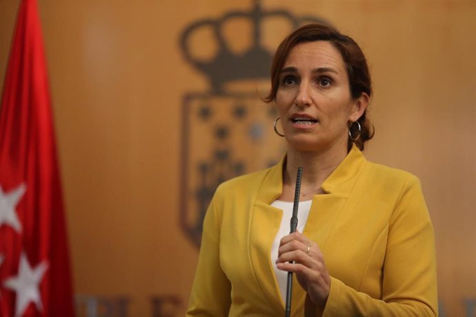 La portavoz de Más Madrid en la Asamblea de Madrid, Mónica García, interviene en una sesión plenaria en la Asamblea de Madrid, a 24 de marzo de 2022, en Madrid (España). El pleno gira en torno al debate sobre el Proyecto de Ley de medidas urgentes para 