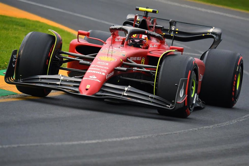 El piloto español de Fórmula 1 Carlos Sainz (Ferrari), durante una vuelta en el Gran Premio de Australia. 