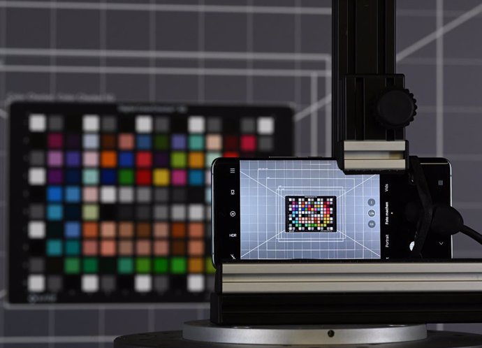 Archivo - Tecnología de las cámaras profesionales aplicada al móvil