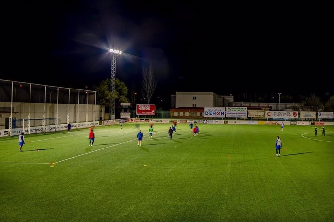 Schréder ilumina el Estadio de fútbol Las Veredillas