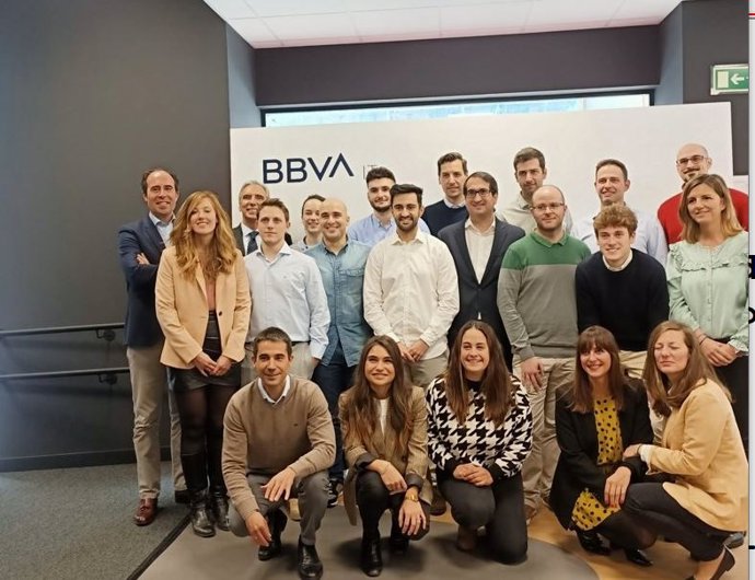 Archivo - Trabajadores del centro de BBVA IT en Bilbao