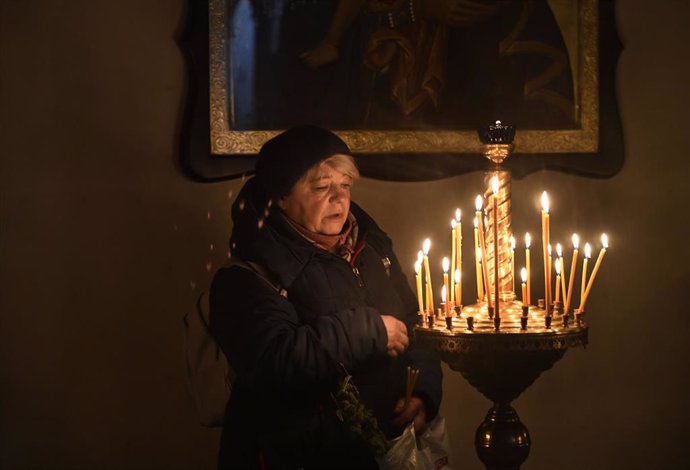 Celebración del Domingo de Ramos en la ciudad ucraniana de Bucha 