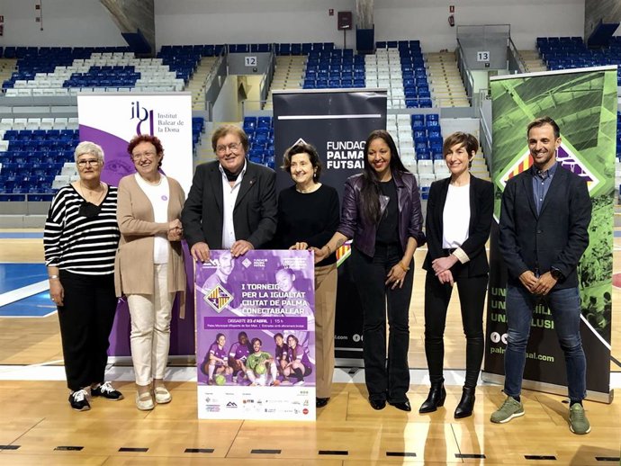 Son Moix acoge este sábado el I Trofeo por la Igualdad Ciudad de Palma de fútbol sala.