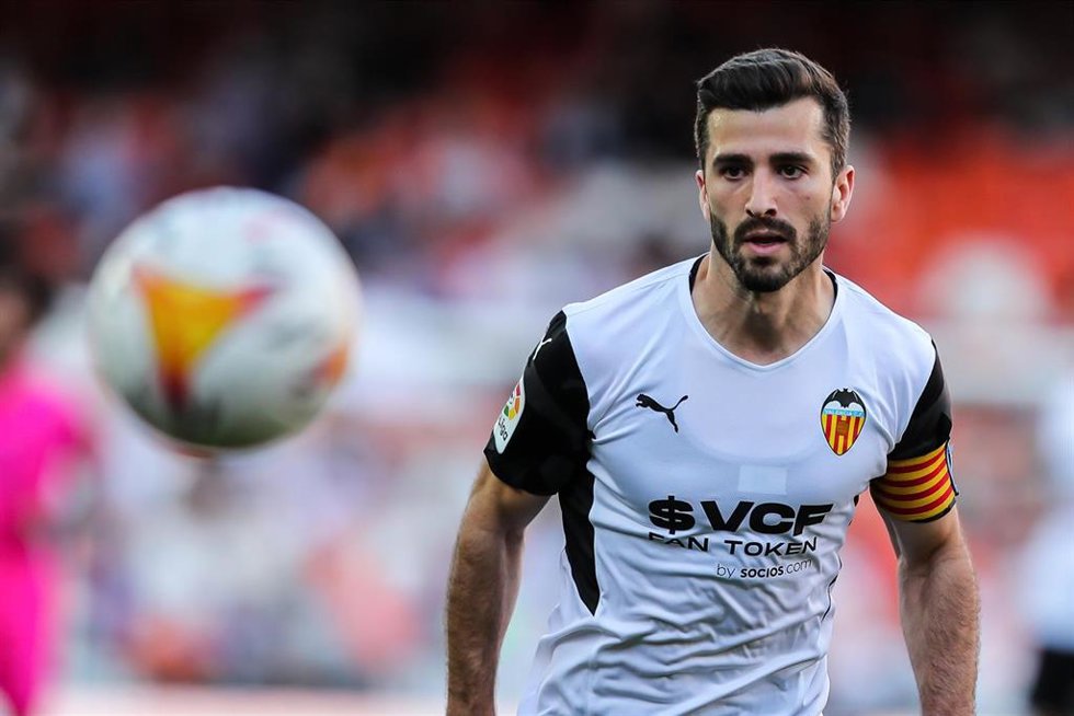 El capitán del Valencia CF José Luis Gay, durante el partido ante el CA Osasuna en Mestalla de LaLiga Santander 2021-2022.