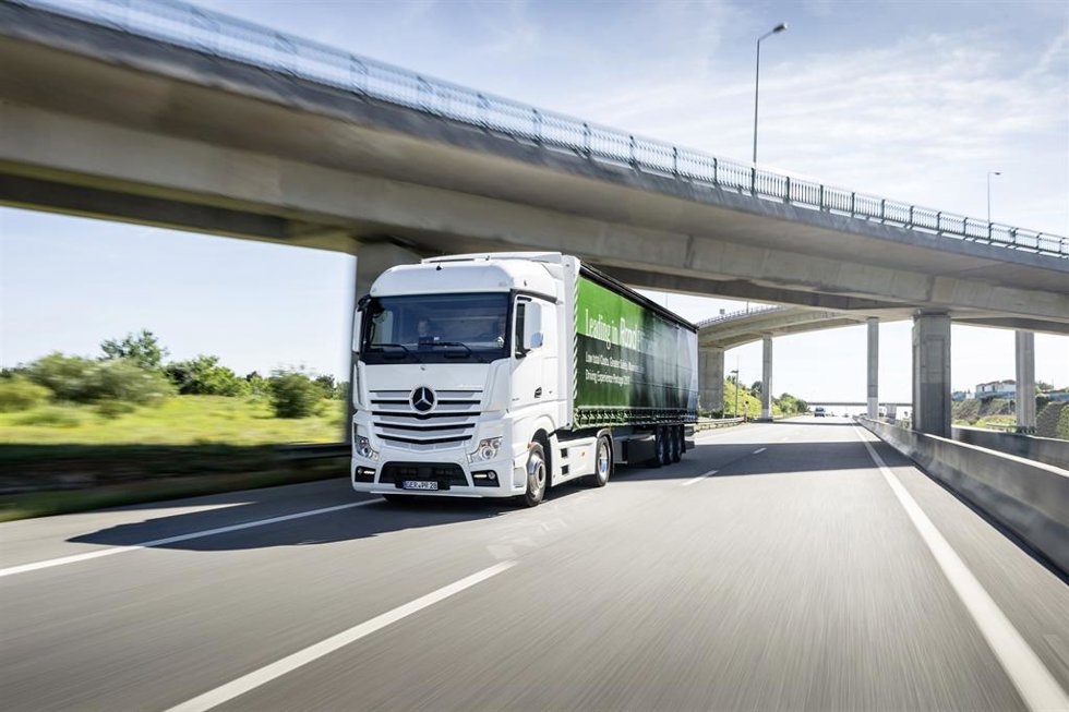 Archivo - Mercedes-Benz Actros