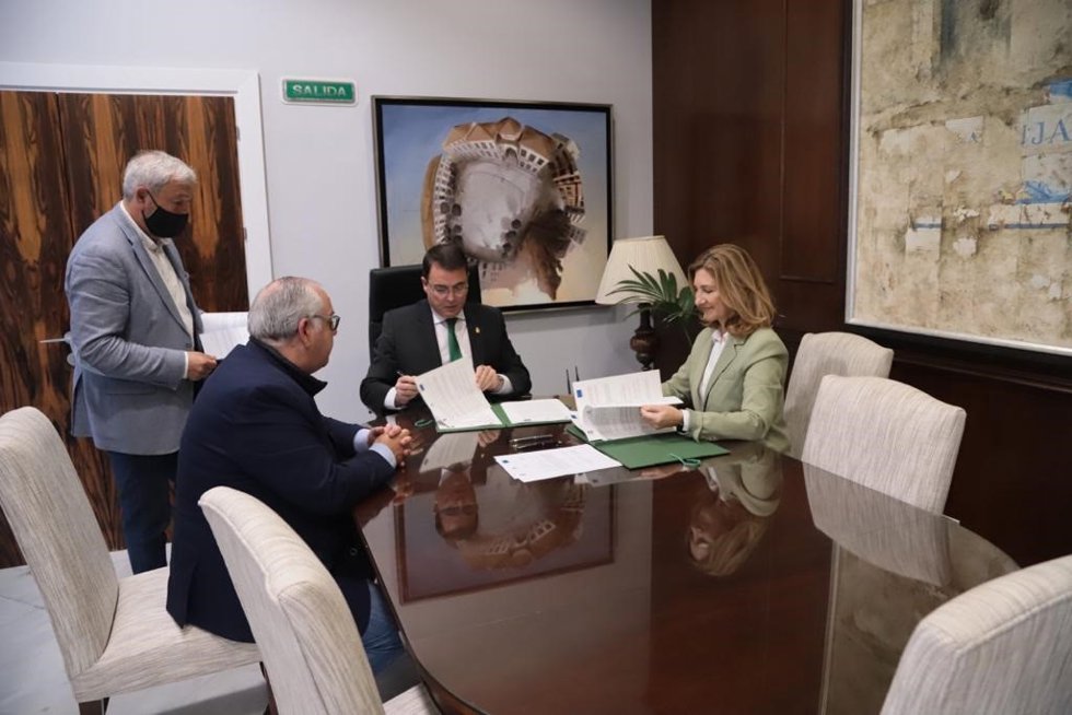 Firma del convenio.