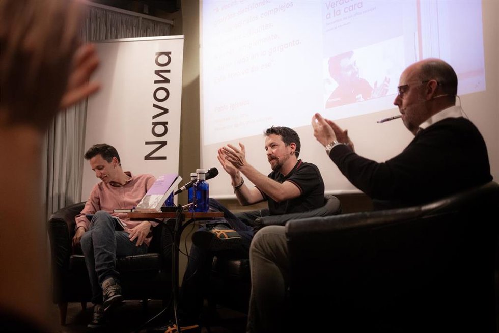 El exvicepresidente del Gobierno y exlíder de Podemos, Pablo Iglesias, se ha dirigido este viernes a la ministra de Defensa, Margarita Robles, durante la presentación de su libro: "Convenza usted a sus subordinados de que dejen de espiar", le ha dicho.