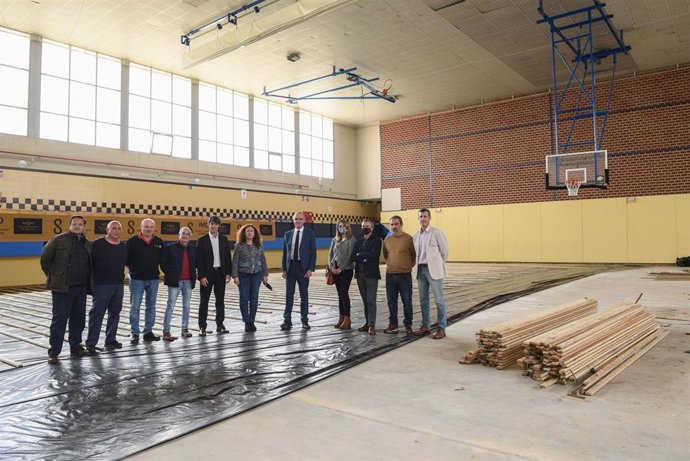 El Ayuntamiento de Sevilla adjudica la construcción del nuevo campo de césped artificial en Bellavista con 613.410 euros.