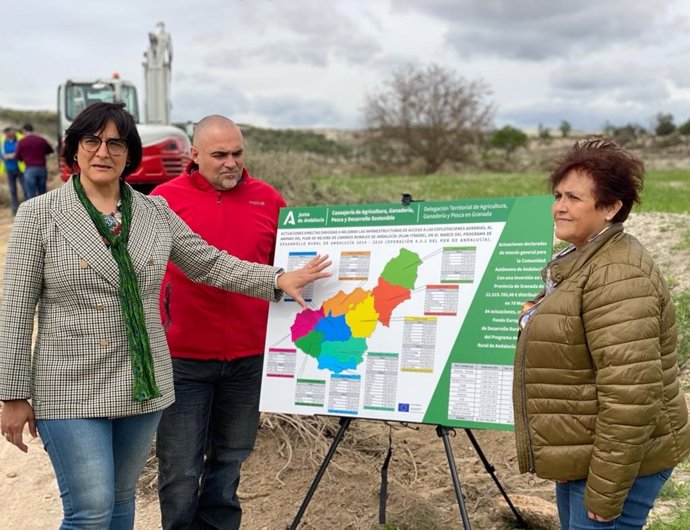 La Junta comienza la primera fase del Plan Itínere que prevé mejorar 46 caminos rurales en 36 municipios de la provincia de Granada.