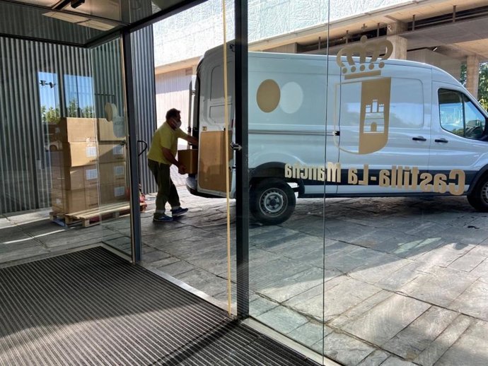 Cerca de 223.000 artículos de protección han llegado esta semana a los centros sanitarios de C-LM