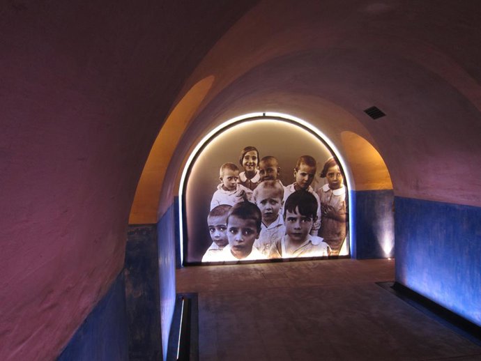 Archivo - Refugio antiaéreo de la casa consistorial de Valncia restaurado.               