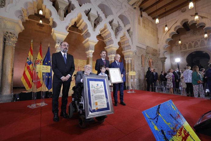 Entrega de La Medalla de las Cortes y del Premio de  Aragón 2022