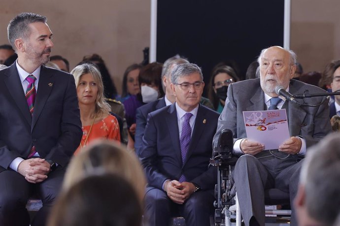 Entrega de La Medalla de las Cortes y del Premio de  Aragón 2022