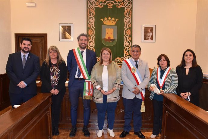 Talavera recupera las Mondas con la participación de las ciudades hermanadas de Talavera de la Reyna y Faenza