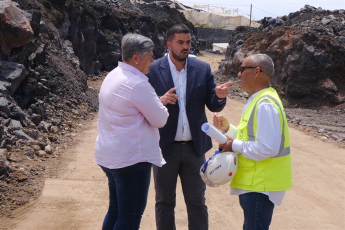 Reabre el Camino de La Aldea (La Palma) para dar acceso a las fincas y viviendas bloqueadas por la lava