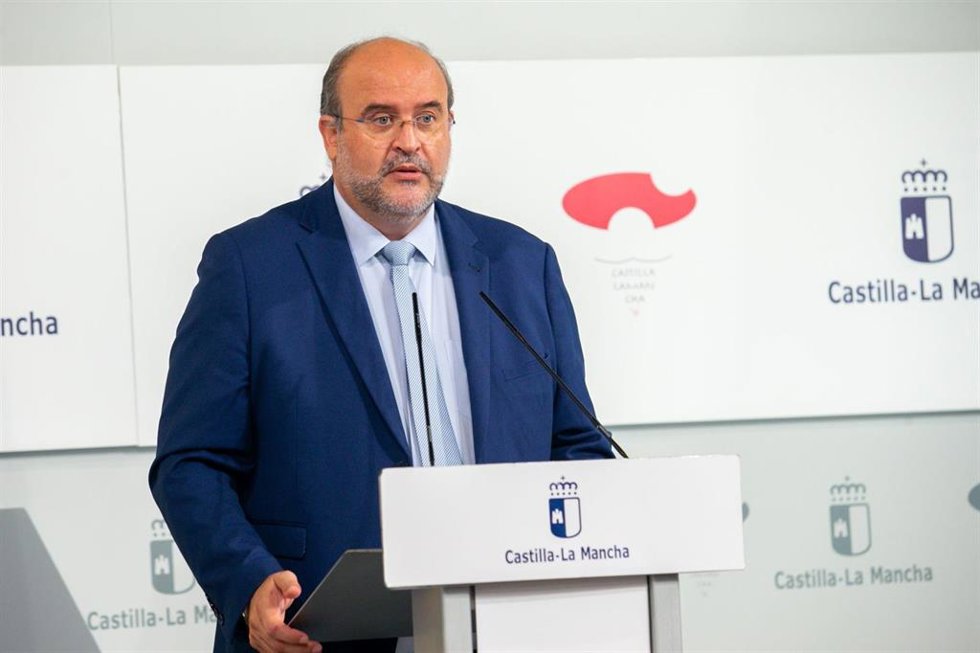 Archivo - El vicepresidente de Castilla-La Mancha, José Luis Martínez Guijarro
