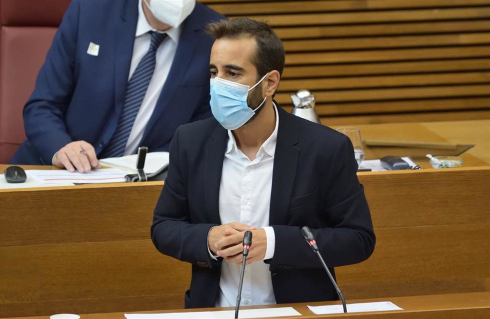 Archivo - El diputado del PSPV José Muñoz en el Debate de Política General