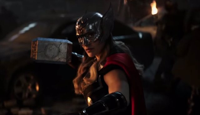 El imponente cambio físico de Natalie Portman en el tráiler de Thor Love and Thunder enloquece a los fans de Marvel