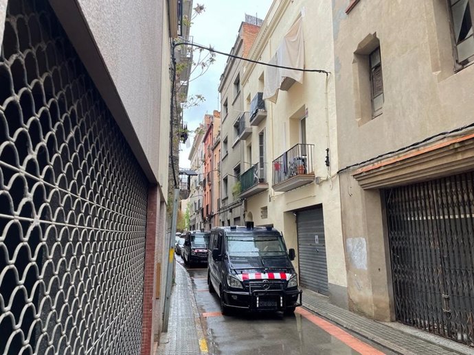 Los Mossos d'Esquadra han detenido este jueves 21 de abril a un joven por su presunta relación con la agresión sexual de una menor en Igualada (Barcelona), la noche del 31 de octubre al 1 de noviembre de 2021.