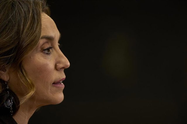 La Secretaria General del Partido Popular y portavoz del partido, Cuca Gamarra, en una rueda de prensa posterior a una Junta de Portavoces, en la Sala Constitucional del Congreso de los Diputados, a 5 de abril de 2022, en Madrid (España).