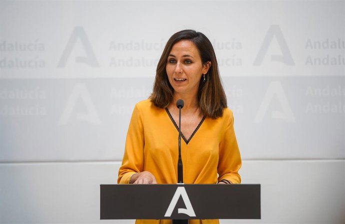 Archivo - La ministra de Derechos Sociales y Agenda 2030, Ione Belarra, en una foto de archivo en el Palacio de San Telmo de Sevilla (Andalucía, España)
