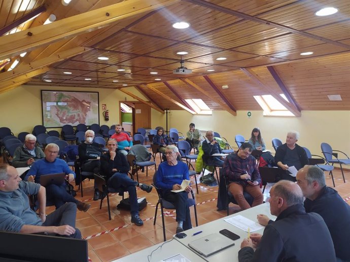 Un momento de la asamblea de la asociación Entrepyr, que reúne a los refugios de montaña de todo el Pirineo.