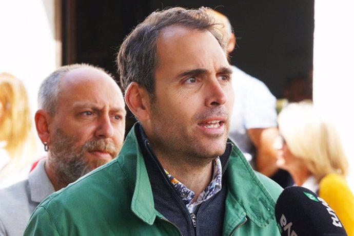 El coordinador de IU Andalucía, Toni Valero