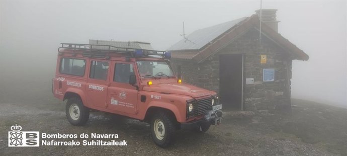 Vehículo de bomberos en el refugio de Izandorre
