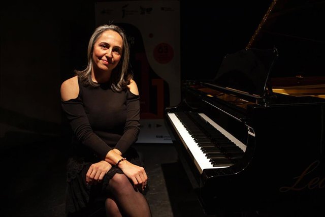 Laura Vega, autora de la obra 'Poema a un amor eterno'