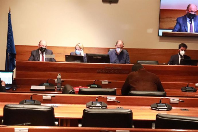 Juan Cofiño en el Parlamento asturiano.