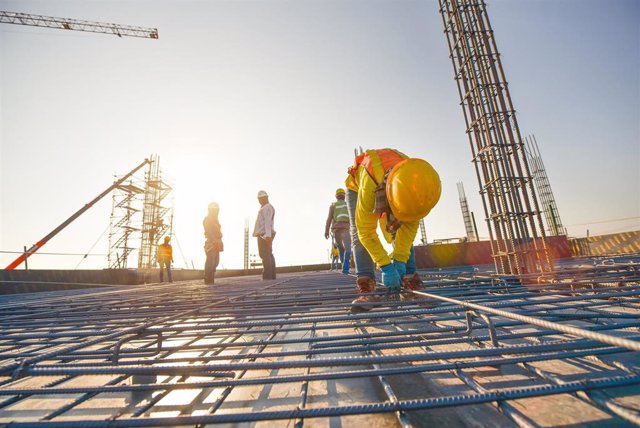 El sector de la construcción en España necesita un 40% más de trabajadores para paliar el déficit de vivienda